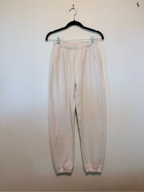 NWOT Lululemon New Year Scuba Mid-Rise Oversized Joggers XS Light Ivory